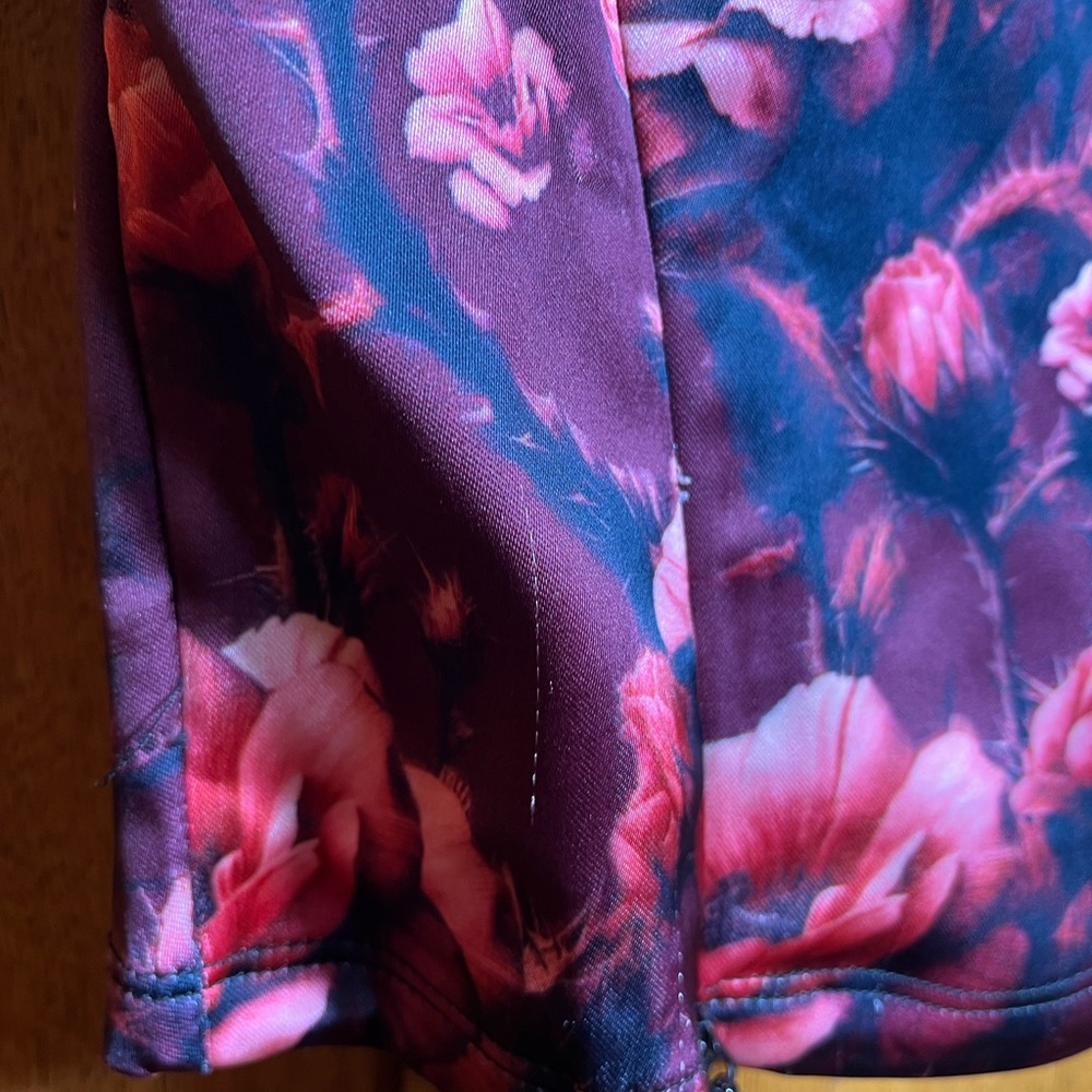 💥HP💥🆕NWT TA3 “Seamed Lushy Satin” Pencil Dress -zipper slit– XS Cranberry Floral - Picture 9 of 16